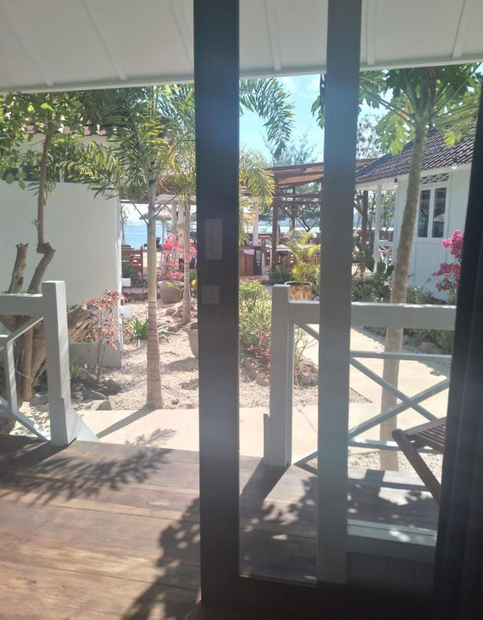 The High Dive Gili Gede By Ultimate Resorts Bagian luar foto
