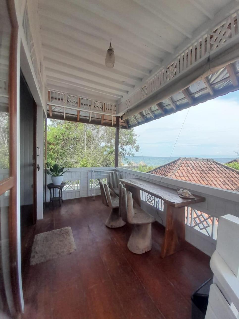 The High Dive Gili Gede By Ultimate Resorts Bagian luar foto